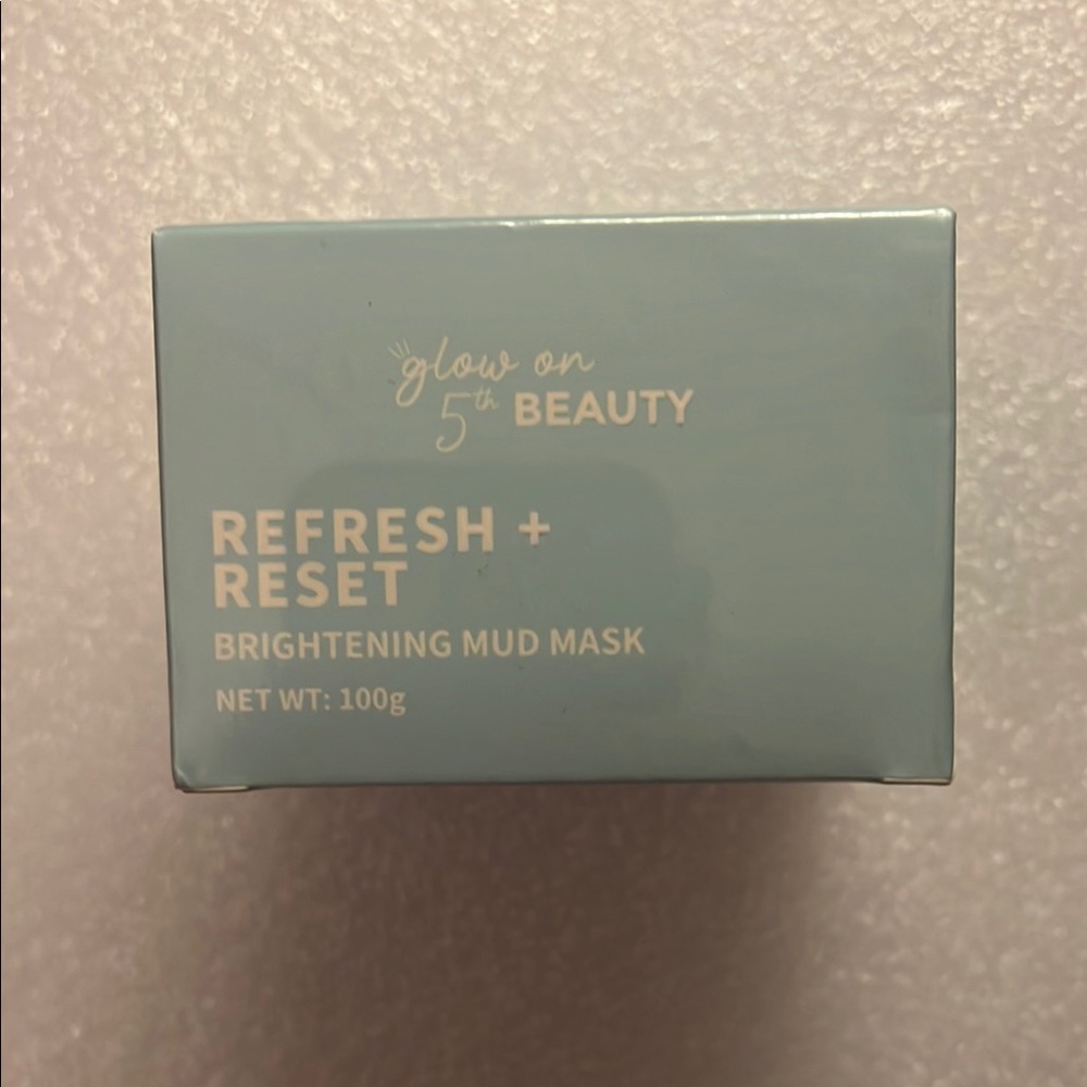 Glow on 5th Beauty Brightening Mud Mask